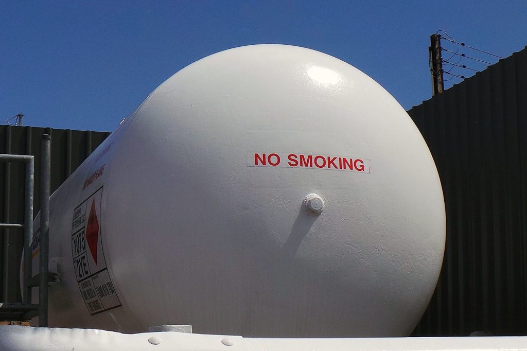 Depósito de gasóleo. Instalaciones petrolíferas.